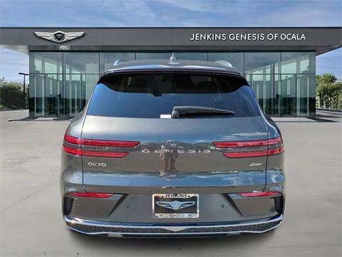 Certified 2026 Genesis GV70 2.5T Select image 4