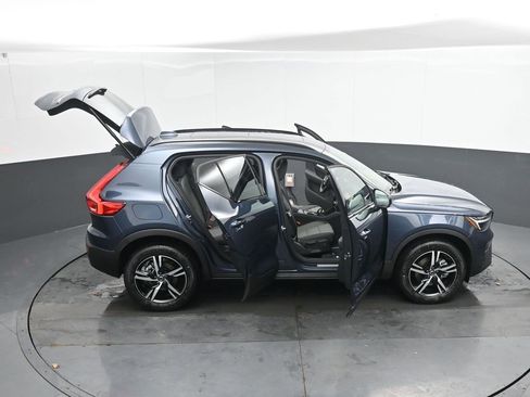 New 2026 Volvo XC40 B5 Core w/ Protection Package Premier AWD/4WD image 47