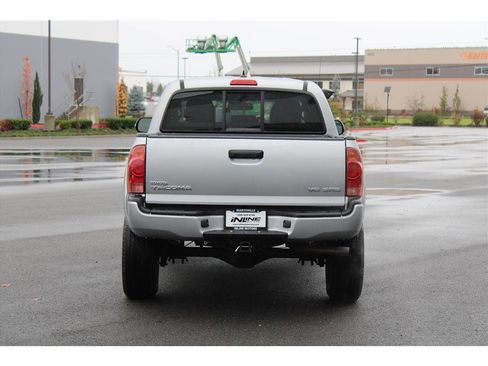 Used 2014 Toyota Tacoma 4x4 Double Cab image 3