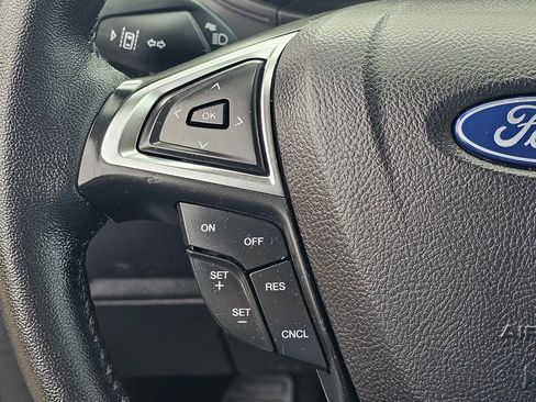 Used 2024 Ford Edge SEL image 18