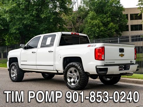 Used 2018 Chevrolet Silverado 1500 LTZ Z71 w/ LTZ Plus Package AWD/4WD image 8