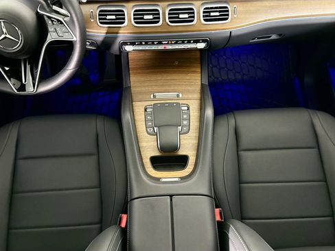 Used 2025 Mercedes-Benz GLE 450e 4MATIC image 17