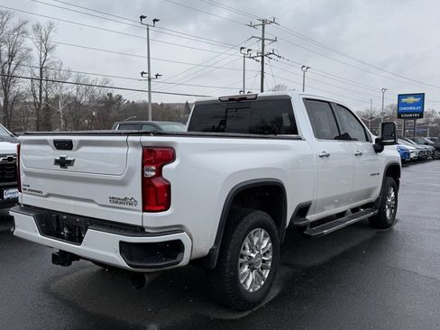 Used 2023 Chevrolet Silverado 2500 High Country w/ Safety Package II image 4