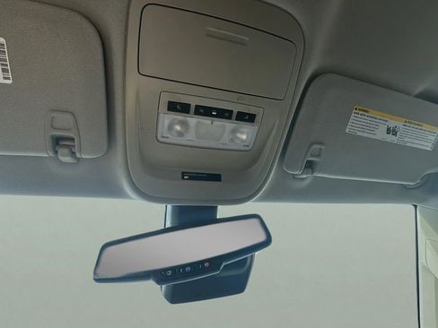 Used 2015 GMC Canyon SLT w/ Driver Alert Package image 18