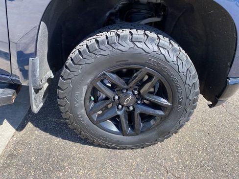 Used 2020 Chevrolet Silverado 1500 Custom Trail Boss w/ Custom Convenience Package image 15