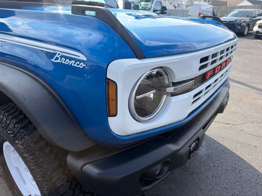 New 2026 Ford Bronco Heritage Edition AWD/4WD image 12