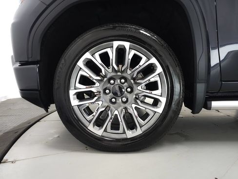 Used 2023 GMC Sierra 1500 Denali Ultimate AWD/4WD image 35