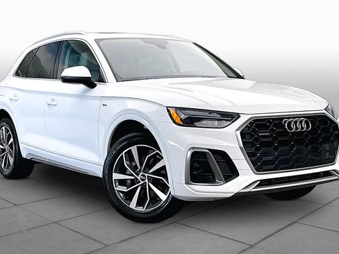 Certified 2023 Audi Q5 2.0T Premium w/ Convenience Package AWD/4WD image 4