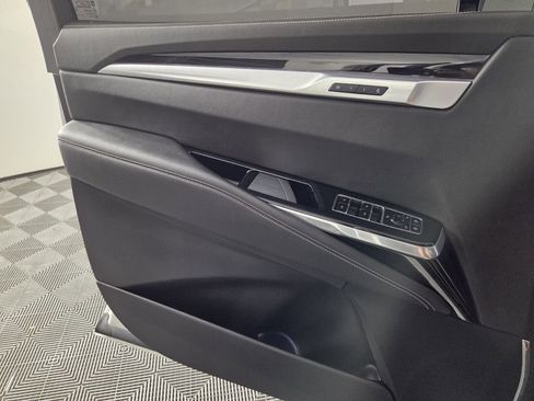 Used 2025 Cadillac Escalade Sport w/ Touring Package image 22