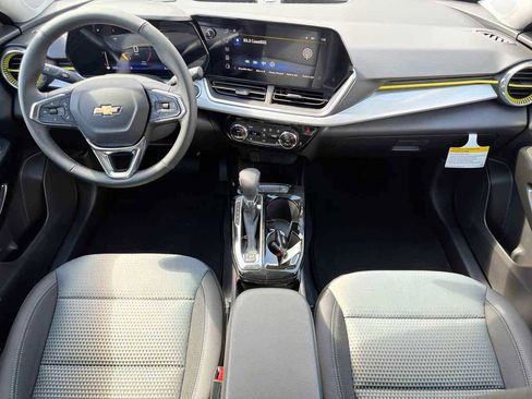 New 2026 Chevrolet Trax LT w/ Driver Confidence Package FWD image 10