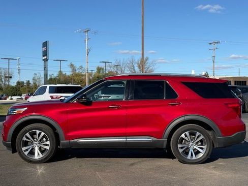 Certified 2020 Ford Explorer Platinum w/ Premium Technology Package image 48
