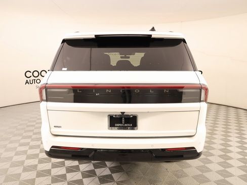 New 2025 Lincoln Navigator Reserve w/ Jet Appearance Package image 23