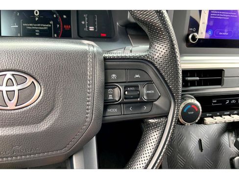 Used 2024 Toyota Tacoma SR5 AWD/4WD image 18