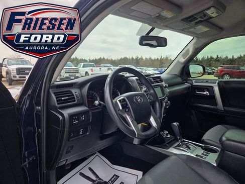 Used 2019 Toyota 4Runner SR5 Premium AWD/4WD image 11