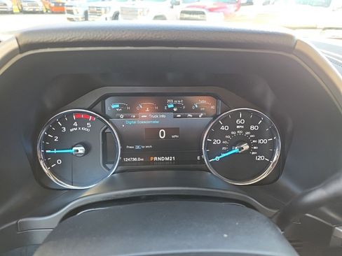 Used 2018 Ford F250 Lariat w/ Lariat Ultimate Package image 22