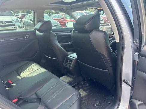 Used 2022 Honda Accord Touring image 34