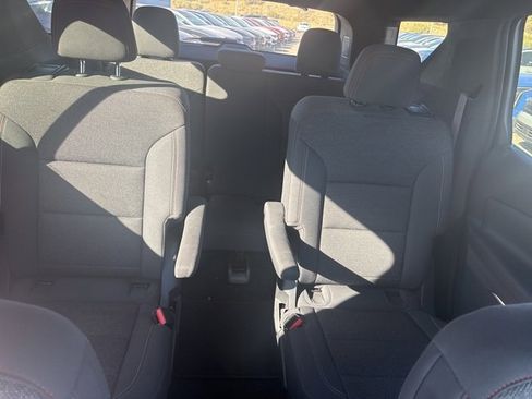 Used 2024 Chevrolet Traverse Z71 image 10