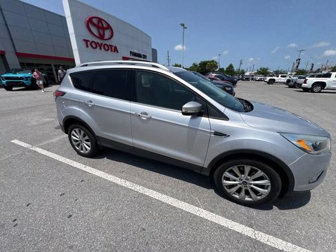 Used 2017 Ford Escape Titanium AWD/4WD image 12