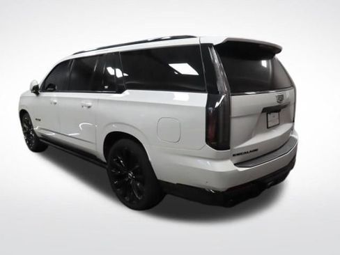 Certified 2025 Cadillac Escalade ESV V w/ LPO, ONYX Package image 3