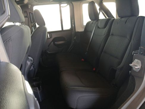 Used 2021 Jeep Wrangler Unlimited Sport S image 13