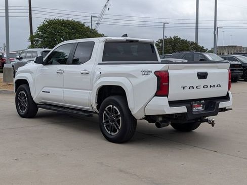 Used 2025 Toyota Tacoma TRD Sport RWD image 8