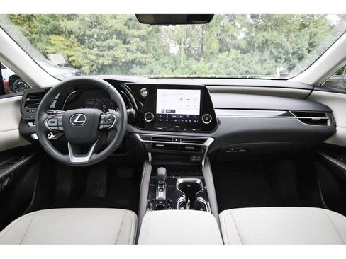 Used 2024 Lexus RX 350 FWD w/ Technology Package image 7