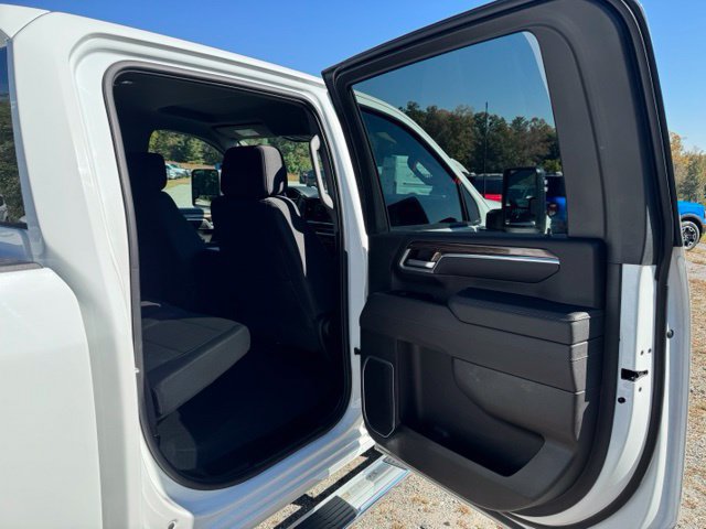 Used 2025 Chevrolet Silverado 2500 LT w/ Convenience Package AWD/4WD image 19