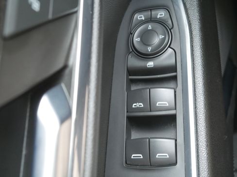 Certified 2023 Chevrolet Silverado 1500 LT AWD/4WD image 28