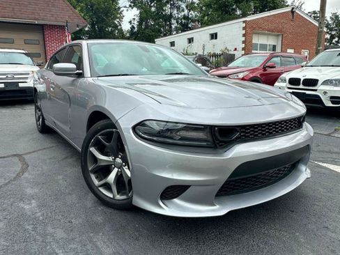 Used 2016 Dodge Charger SXT w/ Rallye Group RWD image 8