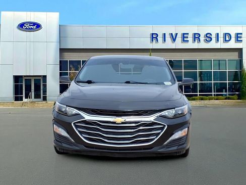 Used 2021 Chevrolet Malibu LT FWD image 2