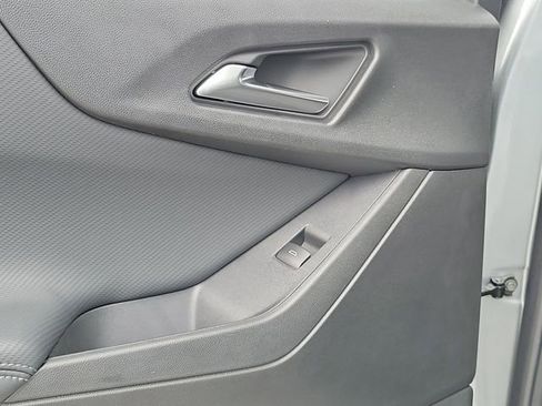 New 2026 Chevrolet Equinox LT w/ Safety and Technology Package FWD image 13