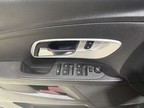Used 2017 Chevrolet Equinox LT w/ Convenience Package FWD image 22