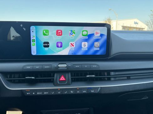 Used 2025 Kia K4 LXS image 17