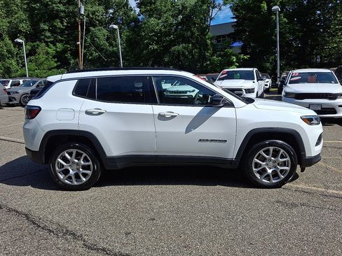 Certified 2023 Jeep Compass Latitude AWD/4WD image 8