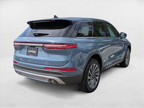 New 2025 Lincoln Corsair Reserve image 8