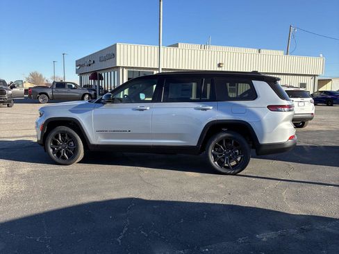 New 2025 Jeep Grand Cherokee L Limited image 17