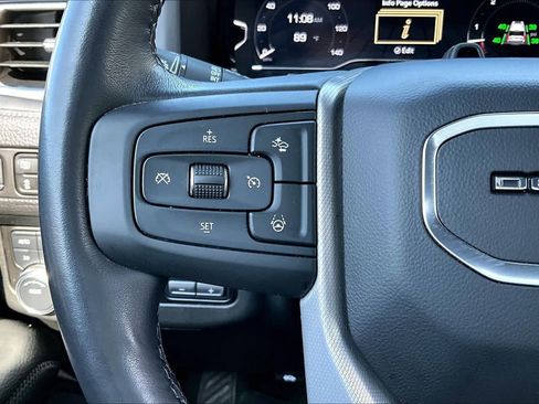 Used 2024 GMC Yukon Denali w/ Advanced Technology Package AWD/4WD image 24