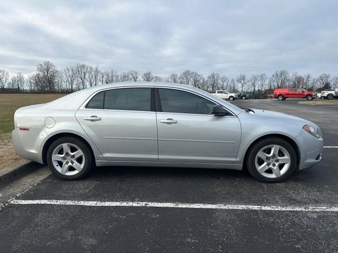 Used 2010 Chevrolet Malibu LS image 10
