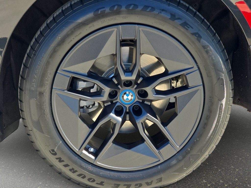 Used 2025 BMW iX xDrive50 w/ Convenience Package AWD/4WD image 36