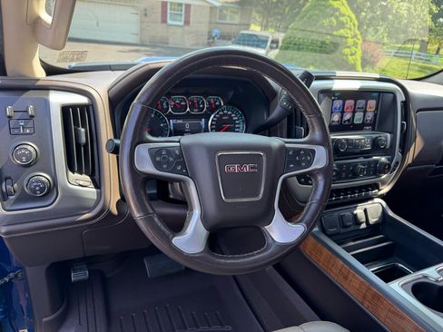 Used 2017 GMC Sierra 2500 SLT w/ Duramax Plus Package AWD/4WD image 16