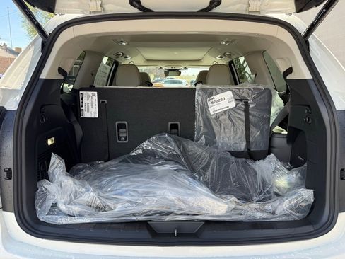 New 2026 Subaru Ascent Limited AWD/4WD image 32