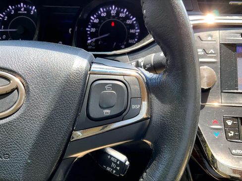 Used 2013 Toyota Avalon XLE FWD image 24