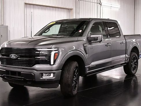 Used 2025 Ford F150 Platinum AWD/4WD image 3