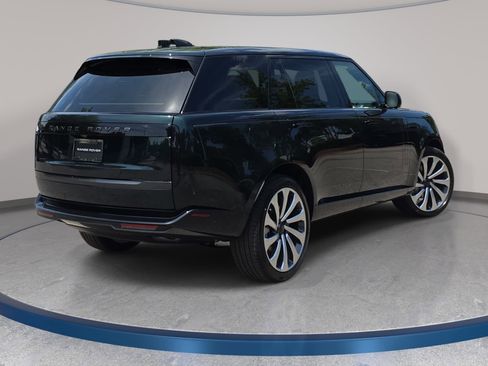 New 2026 Land Rover Range Rover Long Wheelbase SE AWD/4WD image 5