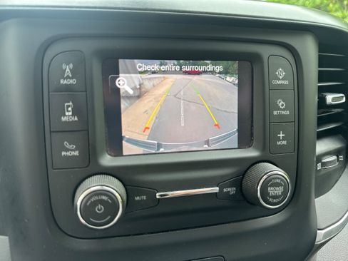 Used 2020 RAM 1500 Big Horn AWD/4WD image 16