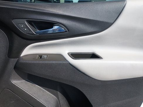 Used 2020 Chevrolet Equinox LS w/ LS Convenience Package image 31