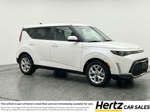 Used 2025 Kia Soul LX w/ LX Technology Package image 1