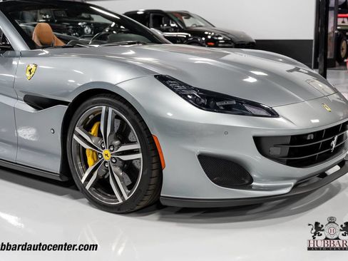 Used 2019 Ferrari Portofino RWD image 34