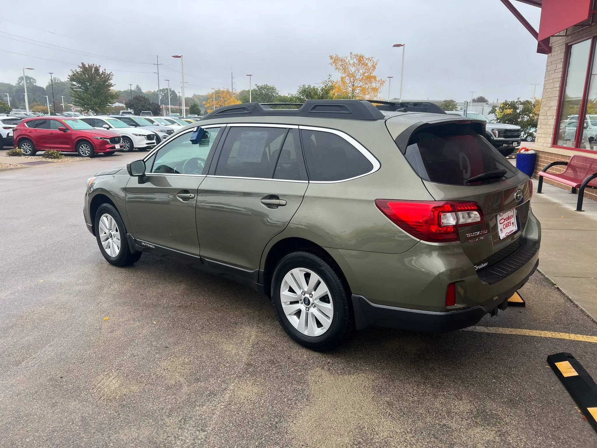 Used 2015 Subaru Outback 2.5i Premium AWD/4WD image 5