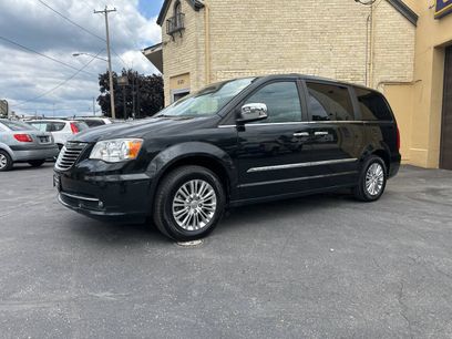 Used 2015 Chrysler Town & Country Touring-L w/ Driver Convenience Group